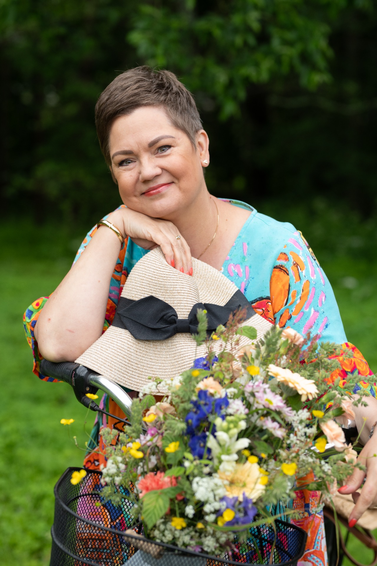 Tarjoan uraohjausta ja työelämävalmennusta oman polun etsijöille sekä oman työuransa kanssa kipuilijoille.